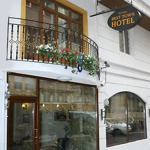 Town Hotell